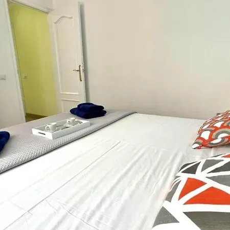 3br-sleeps6-balcony-a C-5min To Apartment *