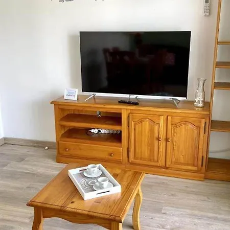 3br-sleeps6-balcony-a C-5min To Salou