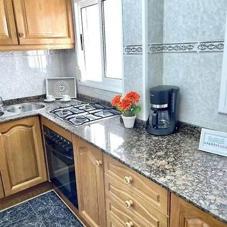 3br-sleeps6-balcony-a C-5min To Apartment *