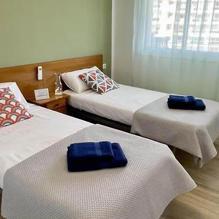 Apartment 3br-sleeps6-balcony-a C-5min To *